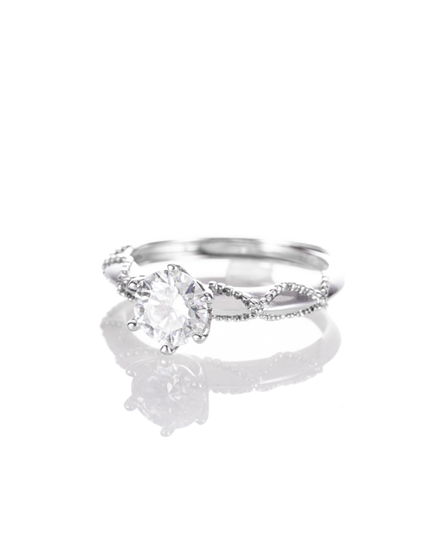 "Love Eternal" Ring (0.5Carat)