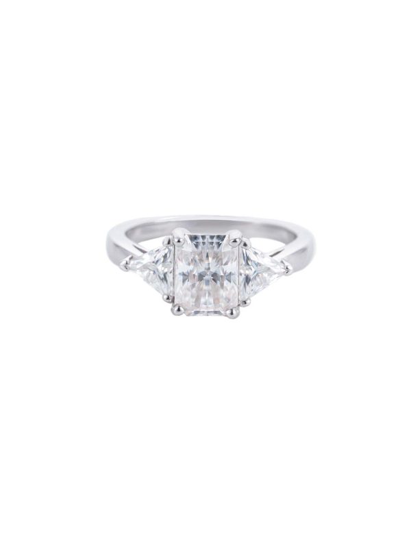 主1 3ct Radiant Moissanite Three-Stone Ring